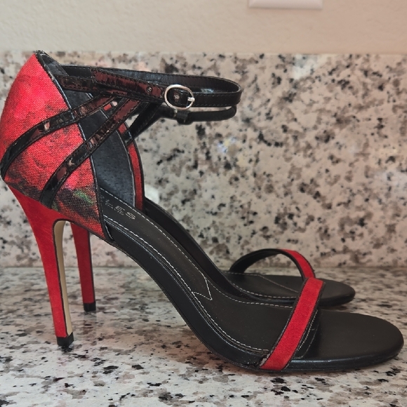 Charles David Black and Red Strappy Heels - Picture 5 of 9